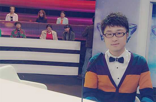 电视台主持 单巍